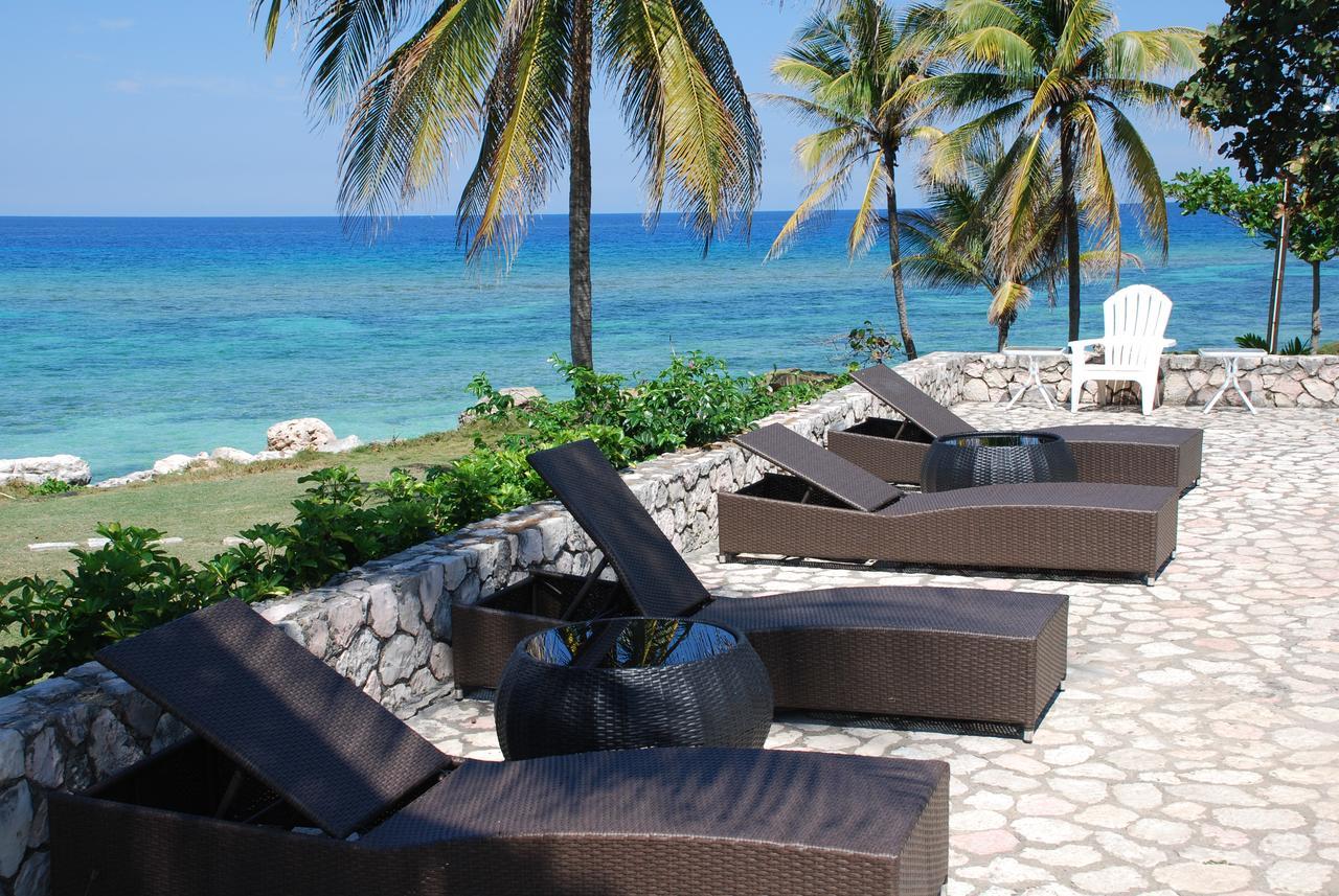 Luxury Villa Sleeps 6, Beach Access, Монтего Бей Екстериор снимка