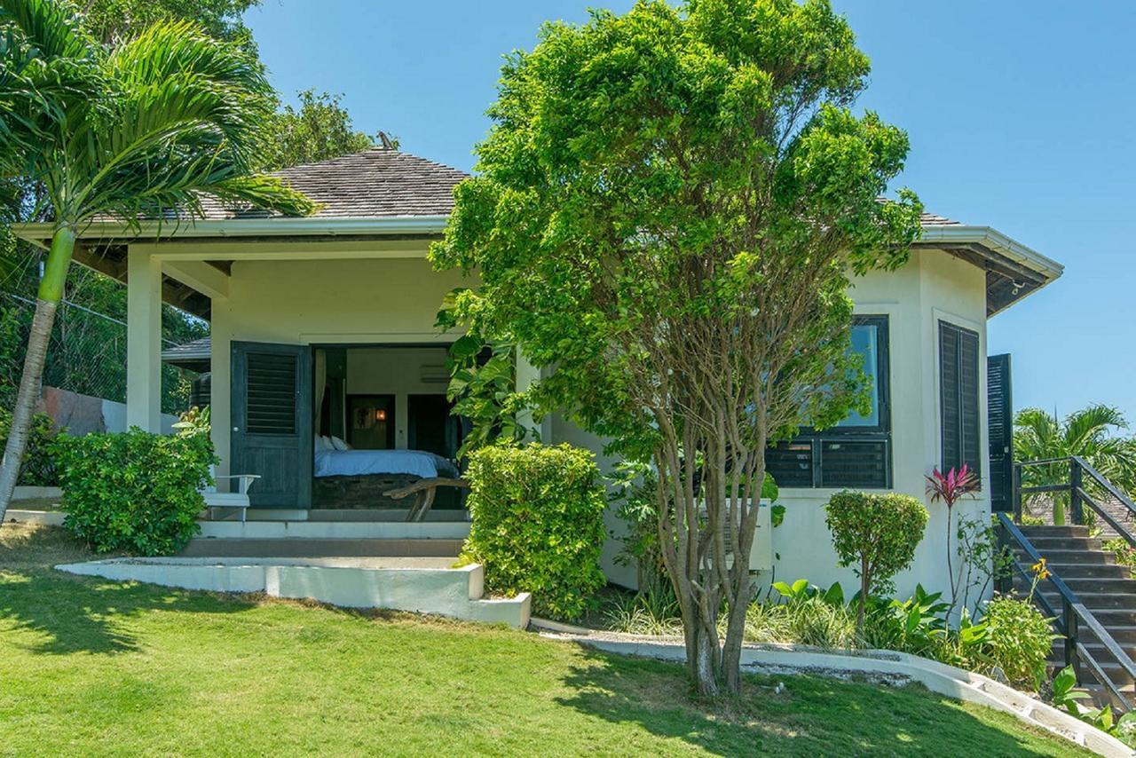 Luxury Villa Sleeps 6, Beach Access, Монтего Бей Екстериор снимка
